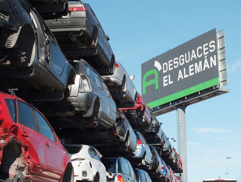 Todocontenedores colabora con Desguaces El Alemán para mejorar su logística interna con cajas de plástico
