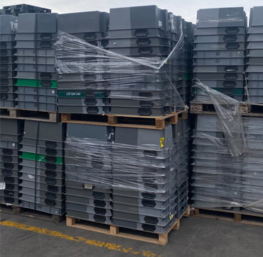 Si tienes stock sobrante y te das de alta en Todocontenedores.com web que además de ser especializada en la venta de todo tipo de contenedores, bidones, jaulas de plástico y metal, además compramos los contenedores usados, de plástico o metálicos, lotes de sobrantes de stocks, liquidación de empresas, palets de plástico, palets de madera, maquinaria industrial, estanterías, industriales, taquillas, escaleras y resto. 