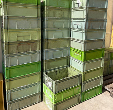 Cajas plásticas usadas con hasta un 60% de descuento en TodoContenedores.com